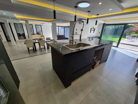 Casa en Venta en Parque Luro, USD 680.000