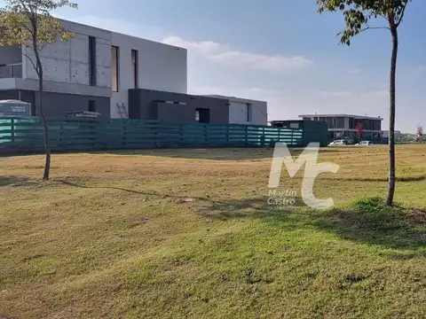 Lote en venta en Puertos del lago, barrio Riberas, Escobar al 100