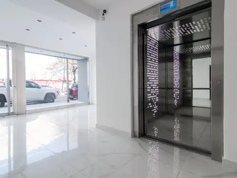 Holmberg 4000, Piso 2