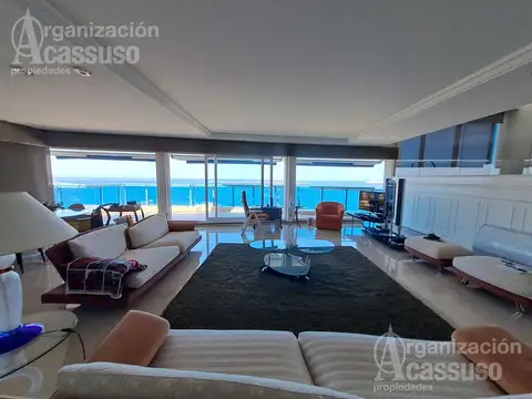 Departamento en Alquiler en Playa Mansa, USD 140.000