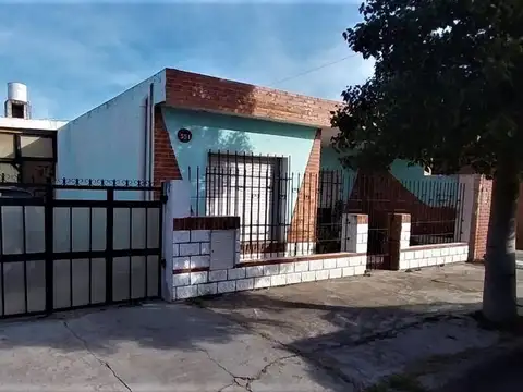 SE VENDEN 2 CASAS EN TERRENO DE 500 m2 RIO TERCERO