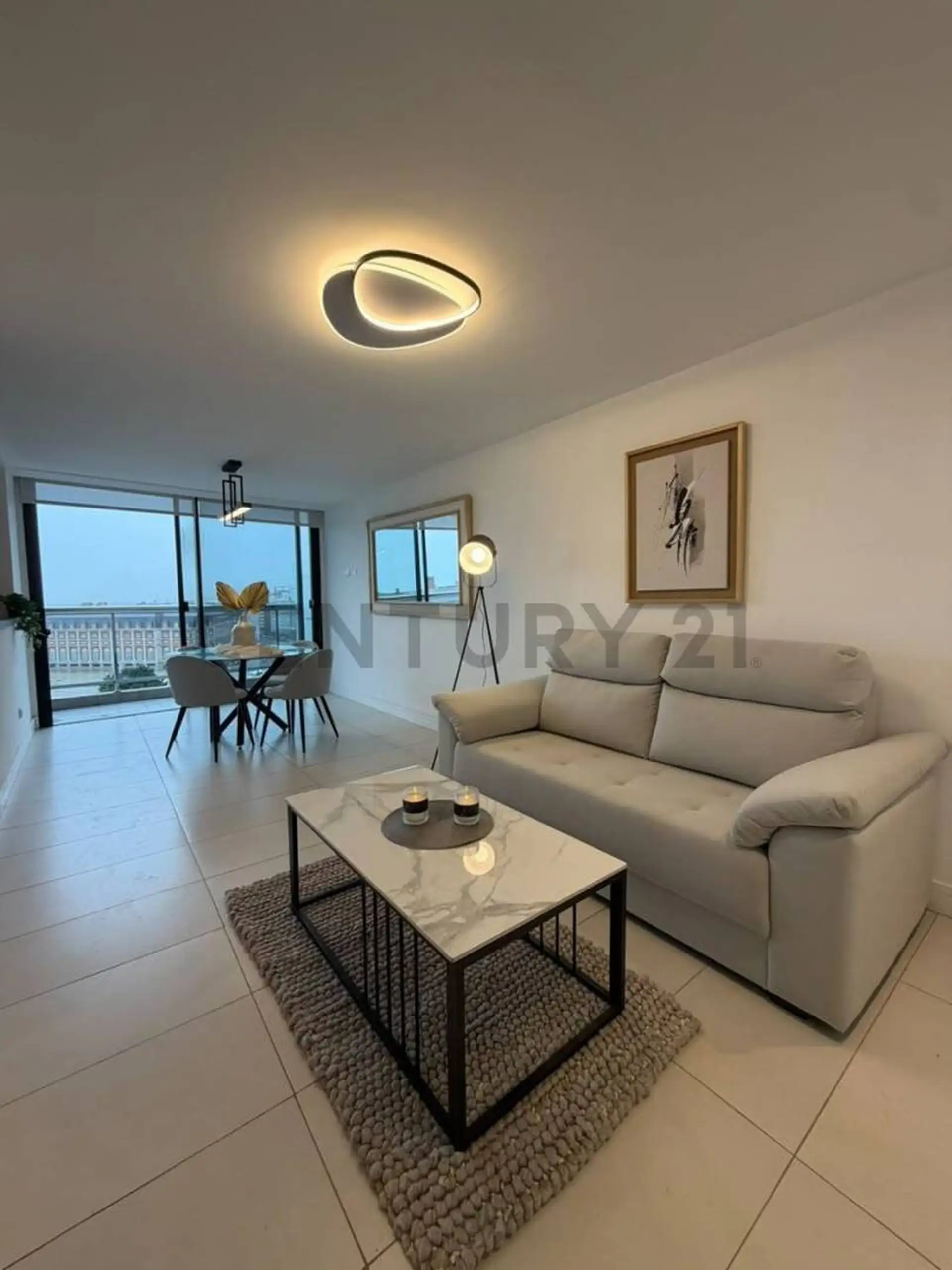 Depto 2 amb, 57m² con balcón y vista al mar — Plaza Colón