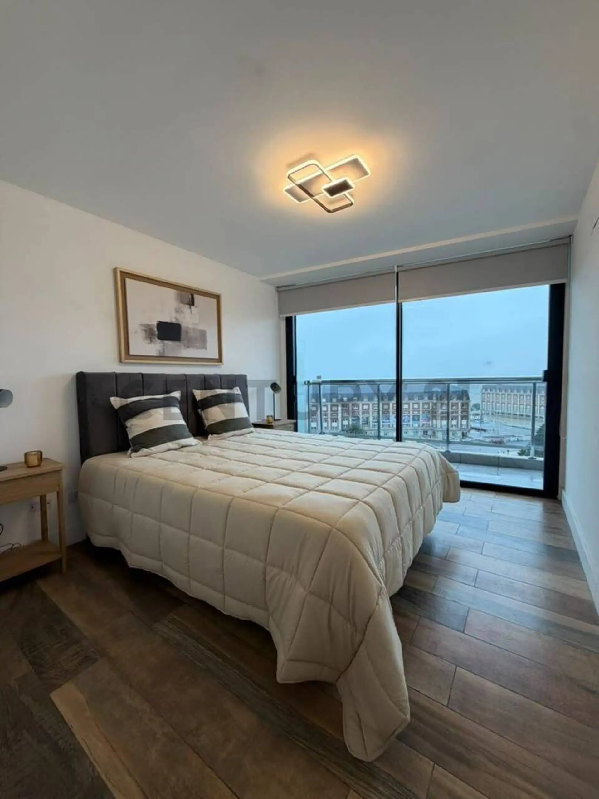 Depto 2 amb, 57m² con balcón y vista al mar — Plaza Colón