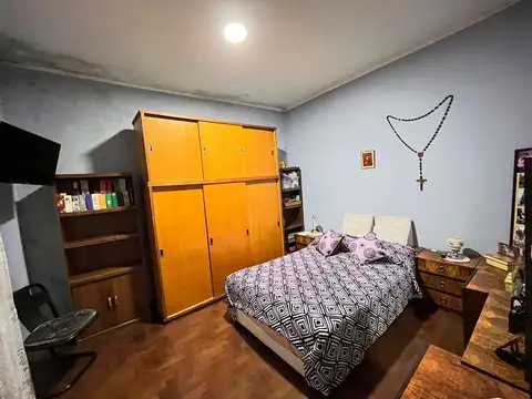 Casa 5 ambientes con 2 baños