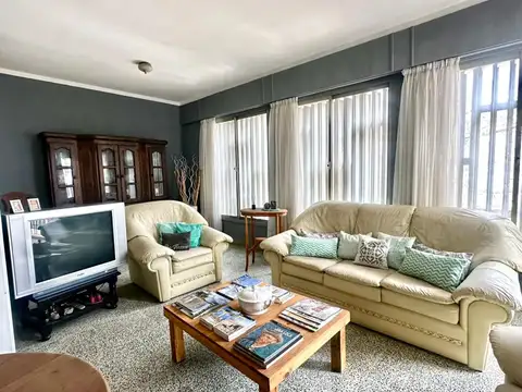 VENTA CASA DE ALTOS EN EL CENTRO DE LA CIUDAD