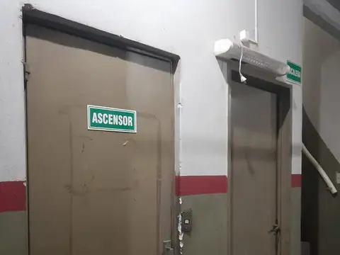 VENTA COCHERA - San Isidro