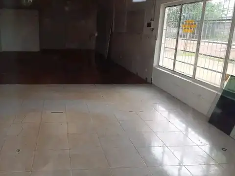 Local en Alquiler en Posadas, $ 850.000