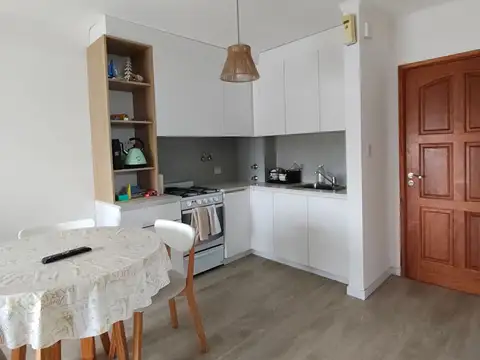 VENTA DEPTO 2 AMB VISTA AL MAR COCHE MONTE HERMOSO
