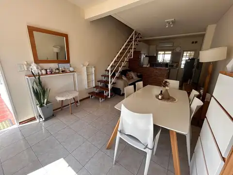Depto Tipo Casa en Venta en Munro, USD 75.000