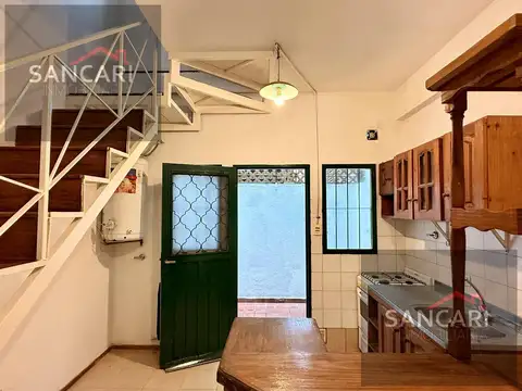 Depto Tipo Casa en Venta 50 años
