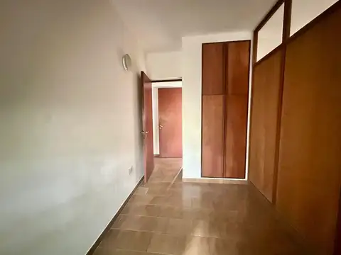 Departamento en alquiler c/ cochera en La Plata