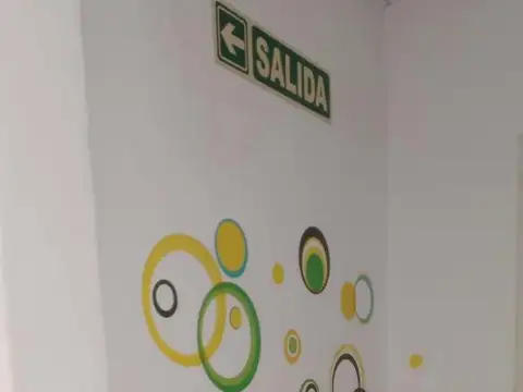Oficina 4 ambientes con 2 baños