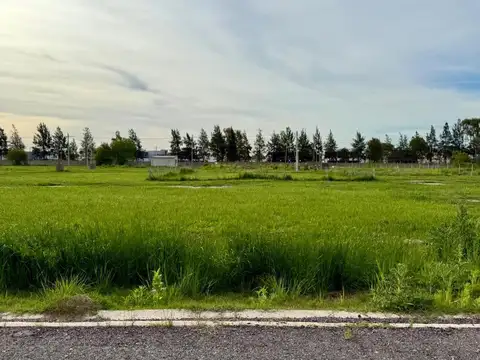 Venta terreno Barrio Lomas de Canning.