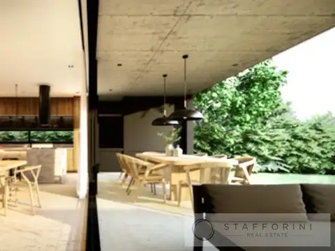 Casa en Venta con 4 cocheras