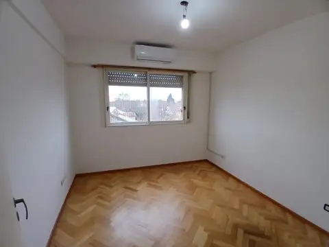 Departamento en Alquiler en La Lucila, $ 1.200.000