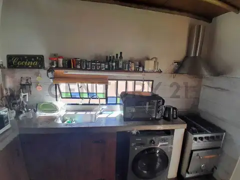 Casa 5 ambientes con 2 baños