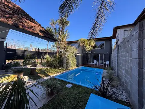 PH SIN EXPENSAS CON JARDIN Y PILETA - DOBLE COCHERA - LUMINOSO Y MODERNO