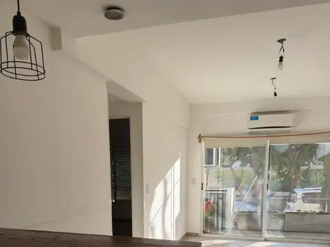 Departamento 2 ambientes en planta baja  muy buena ubicació