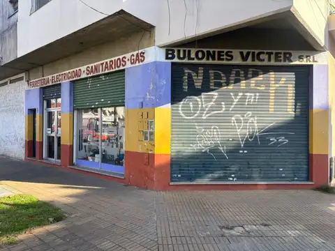Local con deposito en venta de 182m2 sobre Avenida en Quilmes, Excelente ubicación