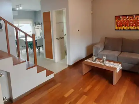 Boulevard General Don José de San Martín 2600