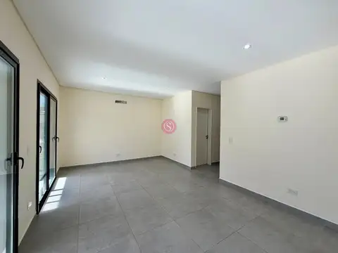 Casa en Alquiler con 1 cochera