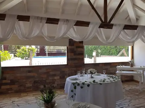 Casa 16 ambientes con 7 baños