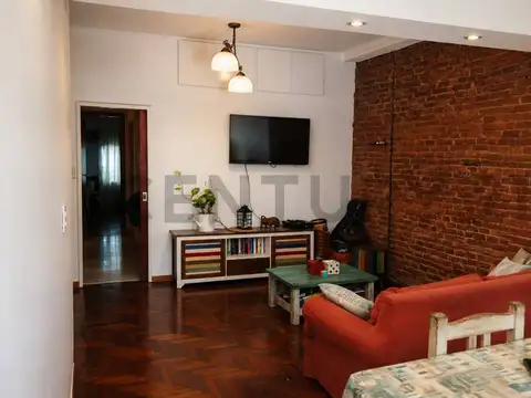 VENTA -PH 4 AMBIENTES CON COCHERA TECHADA JARDIN PATIO Y PARRILA - VILLA SARMIEN