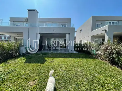 Departamento/ Townhouse en venta en La Calesa Pilará - URDAPILLETA PROPIEDADES