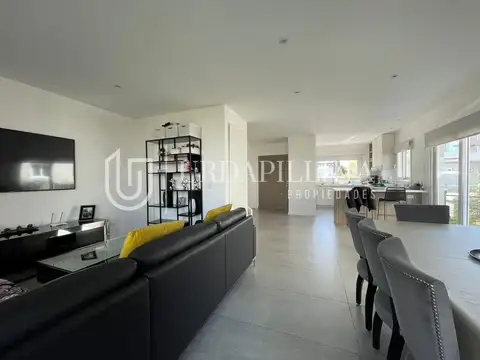 Departamento en Venta con 2 cocheras