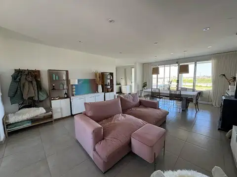 Casa en Alquiler en Belen de Escobar, USD 1.450