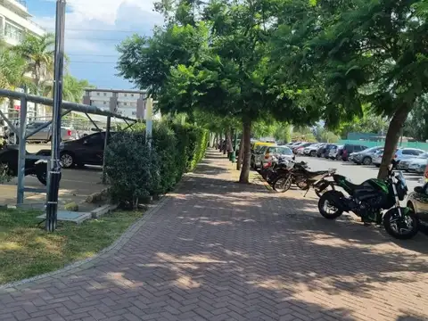 Cochera en North Coral Plaza