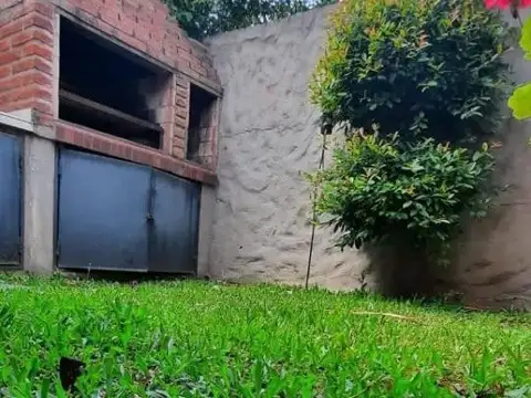 Depto Tipo Casa en Venta con 1 cocheras
