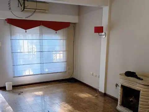 Depto Tipo Casa en Venta en Castelar Norte, USD 92.000