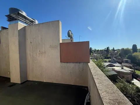 VENTA DUPLEX TERRAZA PROPIA MORENO 3 AMB