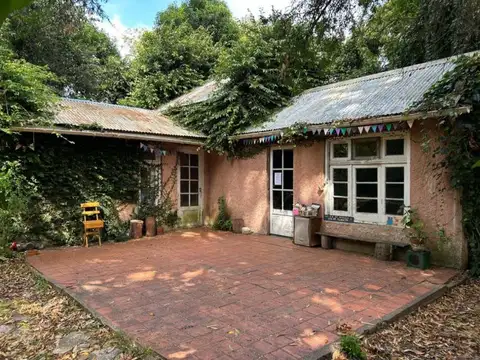 Casa con amplio terreno en Punta Indio