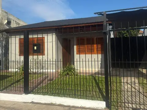 Pasaje De La Croix al 465 - San Antonio de Padua Sur - Merlo