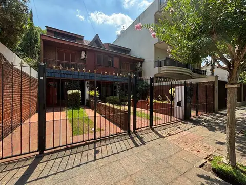 Triplex en venta en Morón Norte .