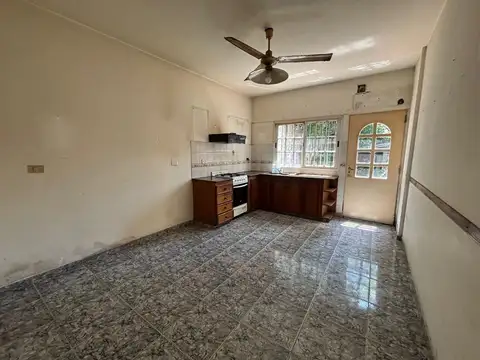Casa en Alquiler con 1 cochera