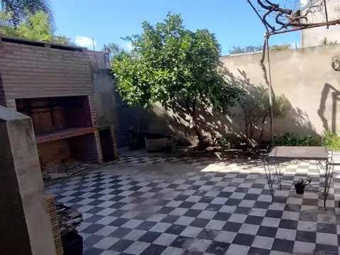 Casa en venta - 1 Dormitorio 1 Baño - San Martín