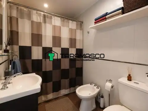 Depto Tipo Casa en Venta con 1 cocheras