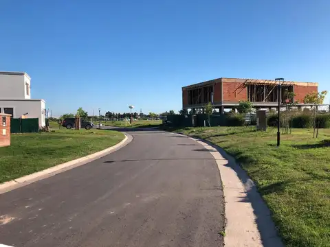 Barrio San Fermin Lote a la laguna