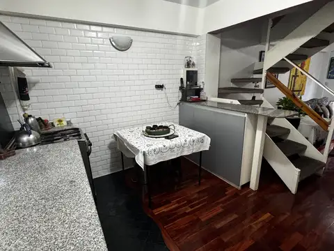 Depto Tipo Casa en Venta 17 años