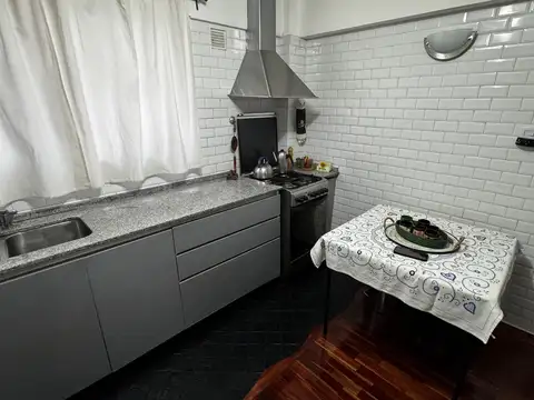 Depto Tipo Casa 4 ambientes con 3 baños