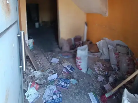 VENTA CASA Y PH 3 AMB COCHERA CASEROS INVERSOR