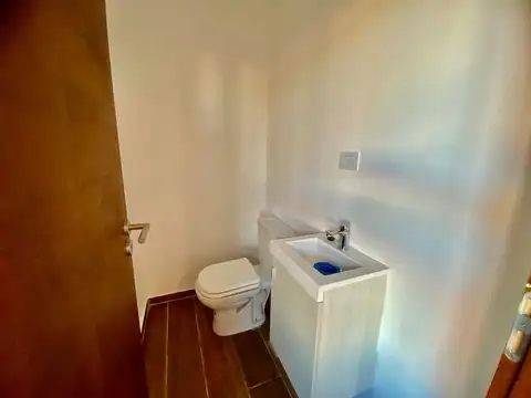 VENTA DUPLEX 3 DORMITORIOS PARA AGOSTO 2026 DOCTA