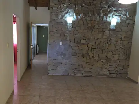 Casa 3 ambientes con 2 baños