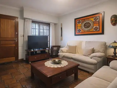 VENTA CASA 4 AMB MORENO CON CASA A REF LOTE PROPIO