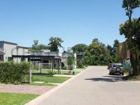 Oficina 4 ambientes con 2 baños