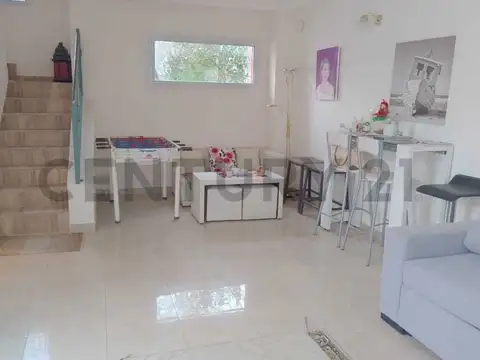 Casa 2 ambientes con 1 baño