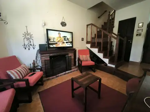 Depto Tipo Casa 4 ambientes con 2 baños